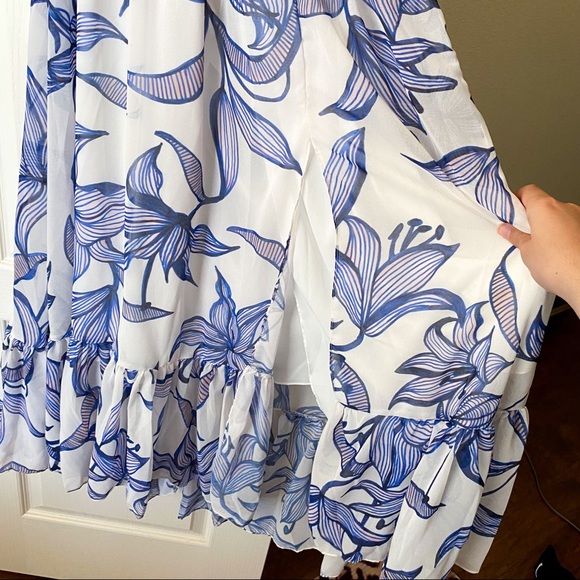 SOLD ON CURTSY - Picture 3 of 11